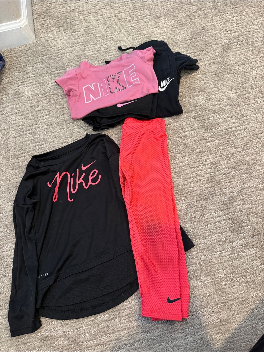 Nike Girls 4T Bundle - leggings, shorts, LS and SS and Sweatpants